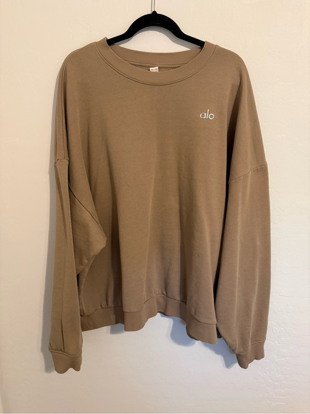 ALO Yoga Accolade Crewneck Sweatshirt